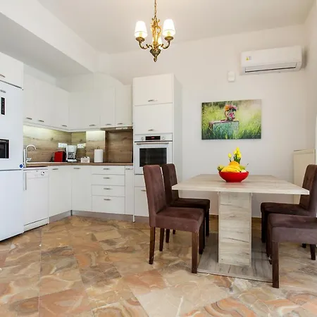 Holiday home Onarhome Potos